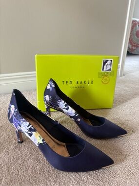 Ted Baker Navy Floral-Accent Pointed Pumps